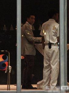 rtp mesin slot adalah Pada akhirnya, Li Ruolan dibawa ke kantor polisi oleh dua petugas polisi.
